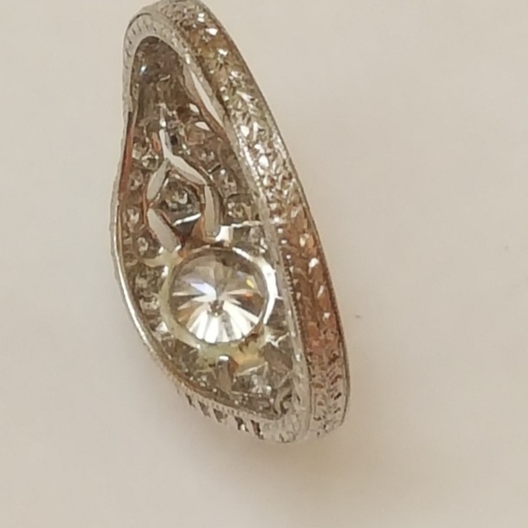 GIA $7057 Estate .75ct Diamond Platinum Ring - Picture 5 of 8